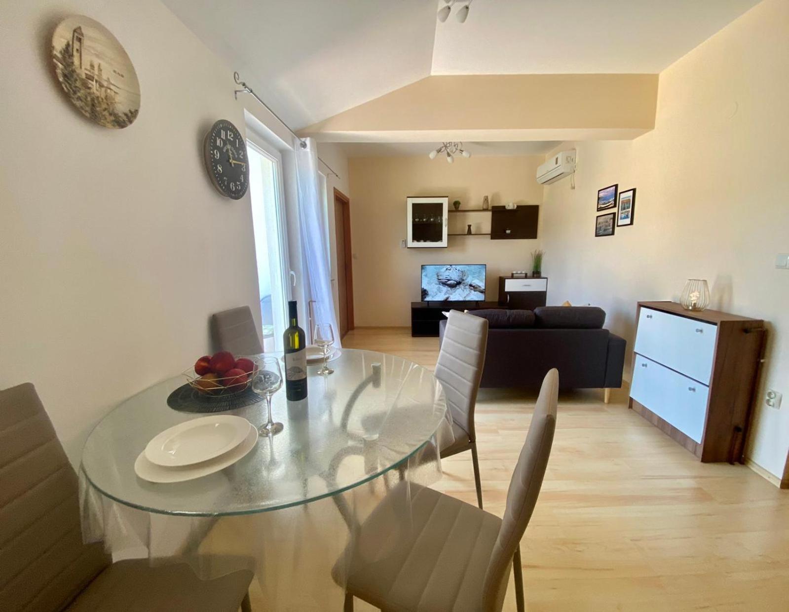Apartmani Franciska Rab Town Exterior foto